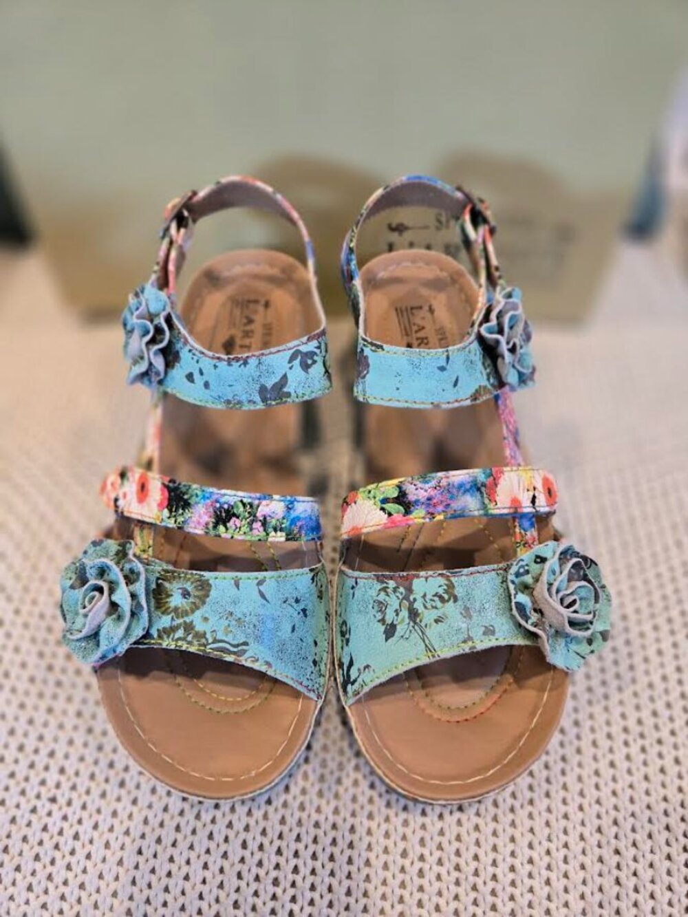 L' Artiste Joelina Leather Sandal Turq/Multi Size 37 (US 6.5/7) - Picture 2 of 3
